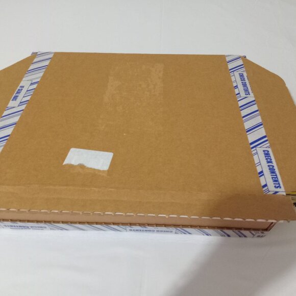 2 Louis Vuitton Boxes and Bows - Picture 5 of 9